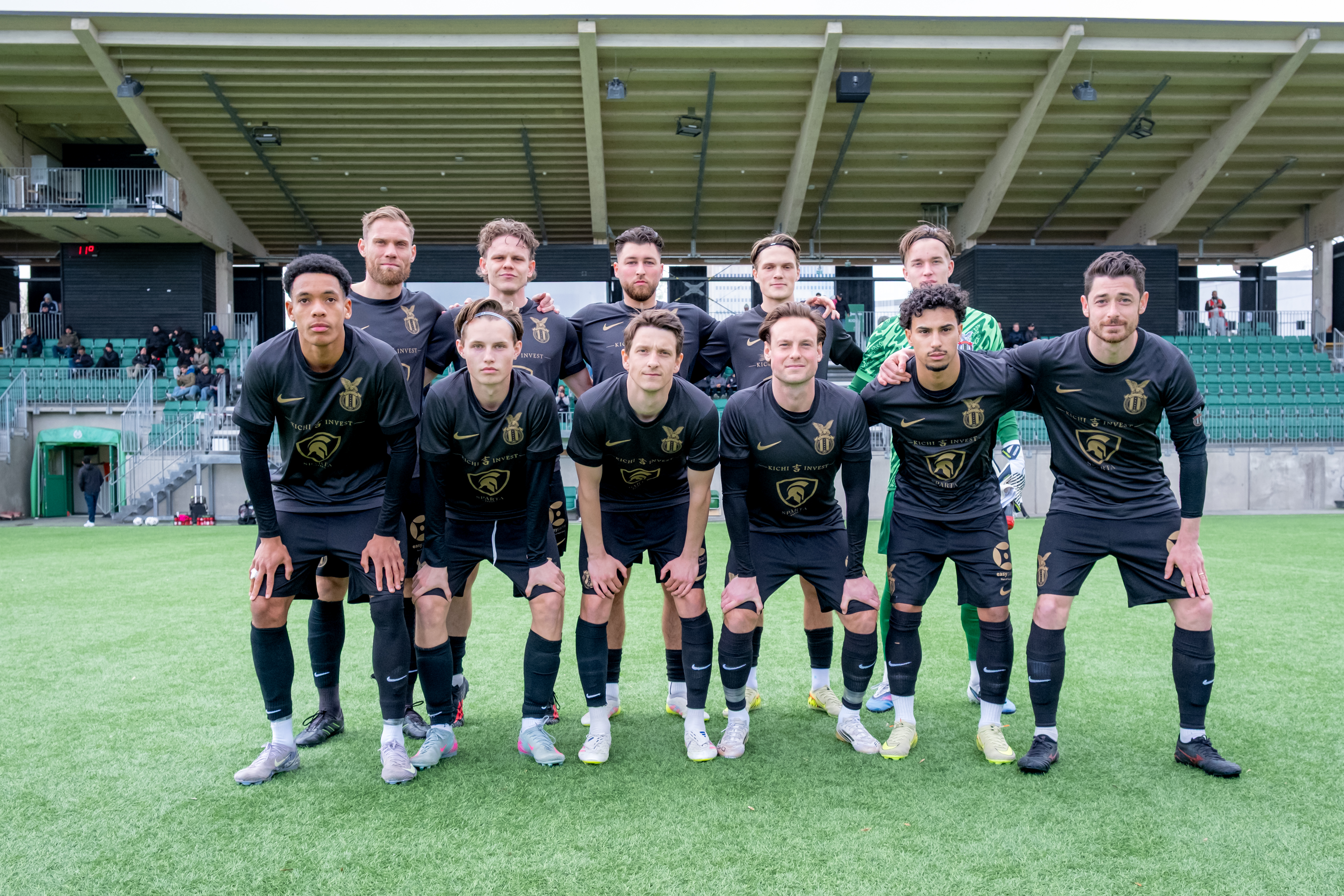 Luka Dobrijevic i FC Stockholm-tröjan
